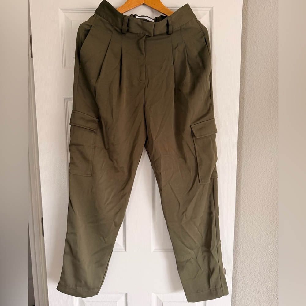 NWOT SAM EDELMAN Laila Pleated Tapered Cargo Pants in Kalamata Size 6 - Picture 4 of 15